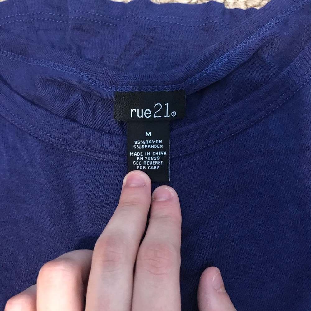 tee - Picture 2 of 2